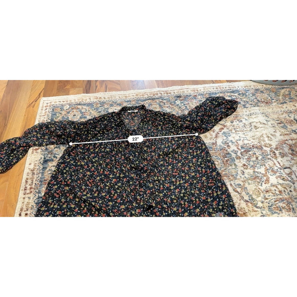 Navy Blue Floral Blouse - Picture 5 of 5